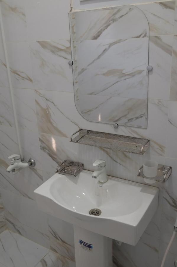 Al Rasheed Apartments Second Floor Apartment Karacsi Kültér fotó
