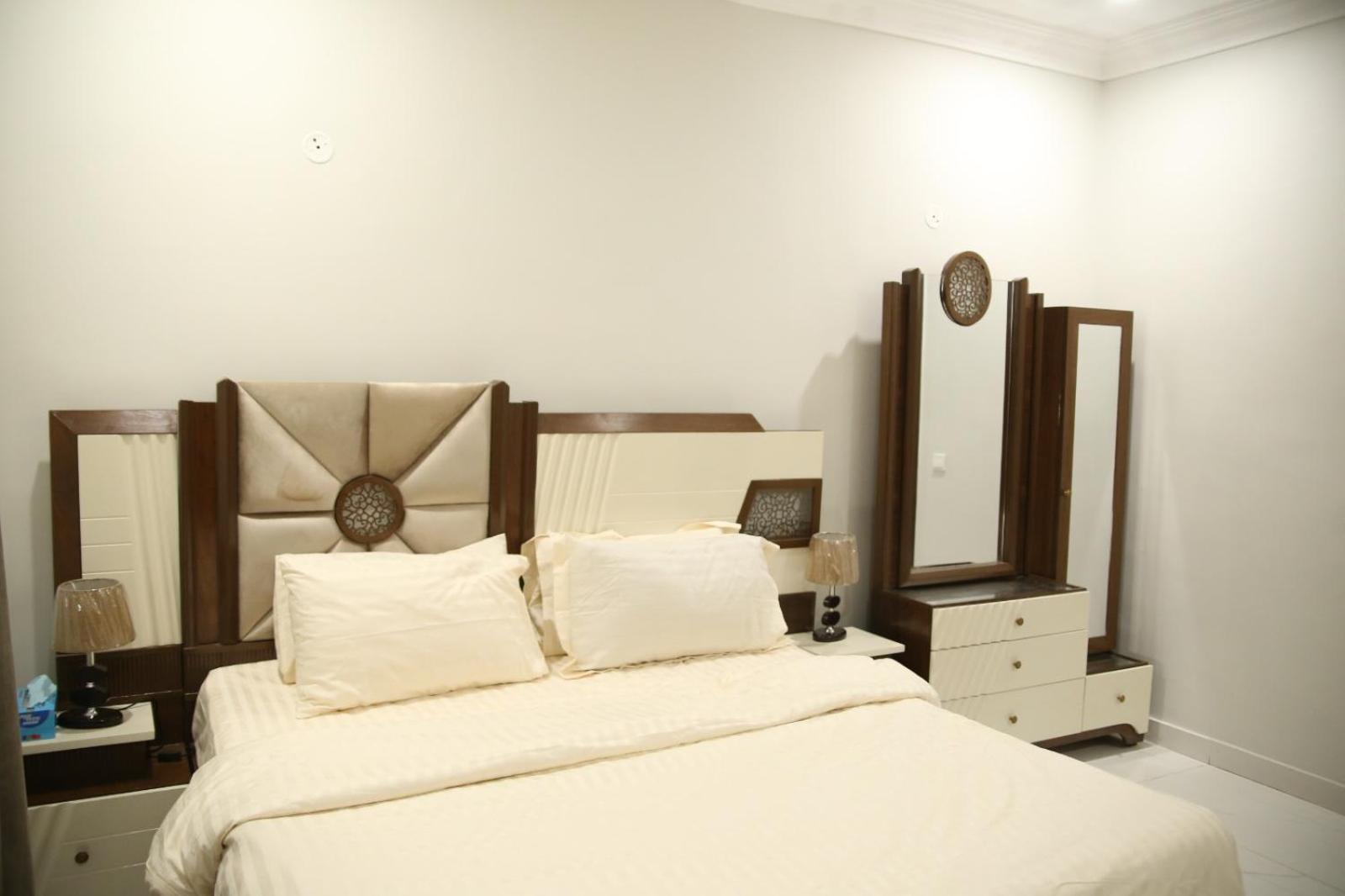 Al Rasheed Apartments Second Floor Apartment Karacsi Kültér fotó