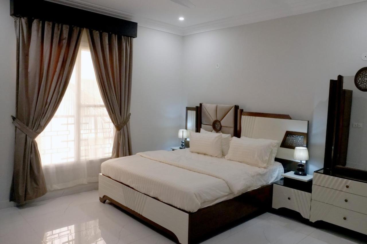 Al Rasheed Apartments Second Floor Apartment Karacsi Kültér fotó