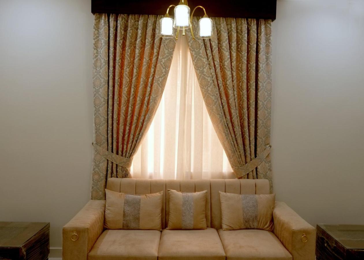 Al Rasheed Apartments Second Floor Apartment Karacsi Kültér fotó